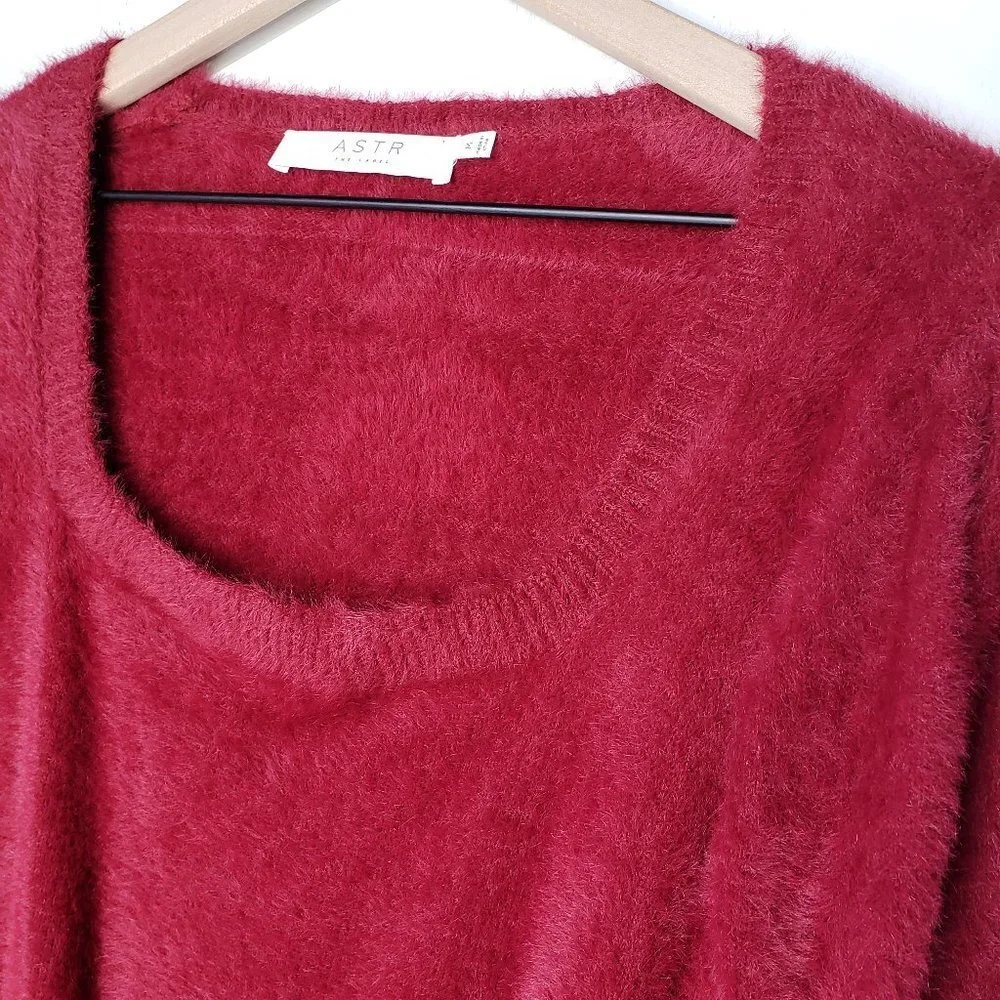 ASTR The Label Fuzzy Cropped Sweater Square Neckline M Wine Maroon Puff Shoulder